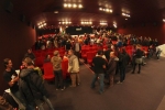 Fin de la première séance, tout le monde discute des vidéos