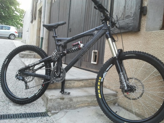 Vends Santa Cruz Vp Free 09 Vends Santa Cruz Vp Free 09