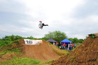 Y Games: DJR Rambo Jam