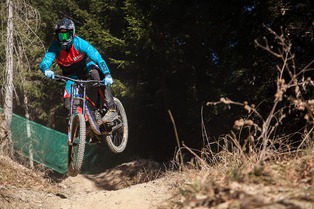 Essai: Giant Glory 1