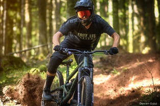 Eliott Lap&ocirc;tre - RAW Furious: Fresh track