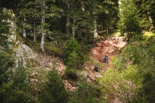 Eliott Lap&ocirc;tre: Versatile Furious