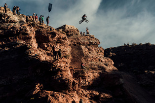 Premiers tours de roues &agrave; la Red Bull Rampage !