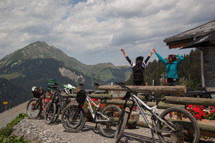 D&eacute;couverte du Bike Park de Ch&acirc;tel avec Ga&euml;lle et Aurore