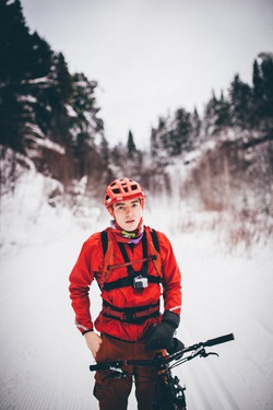 Vélo sur neige: sur les pistes de ski de fond