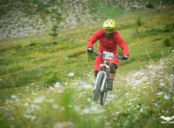 Ride through the flowers !